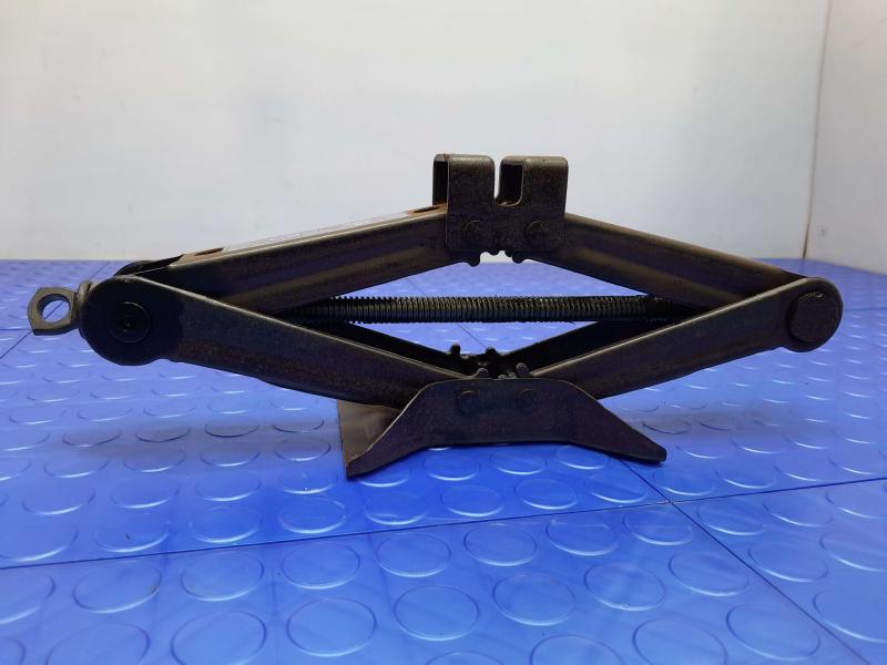 2016 Subaru Legacy Jack Assembly