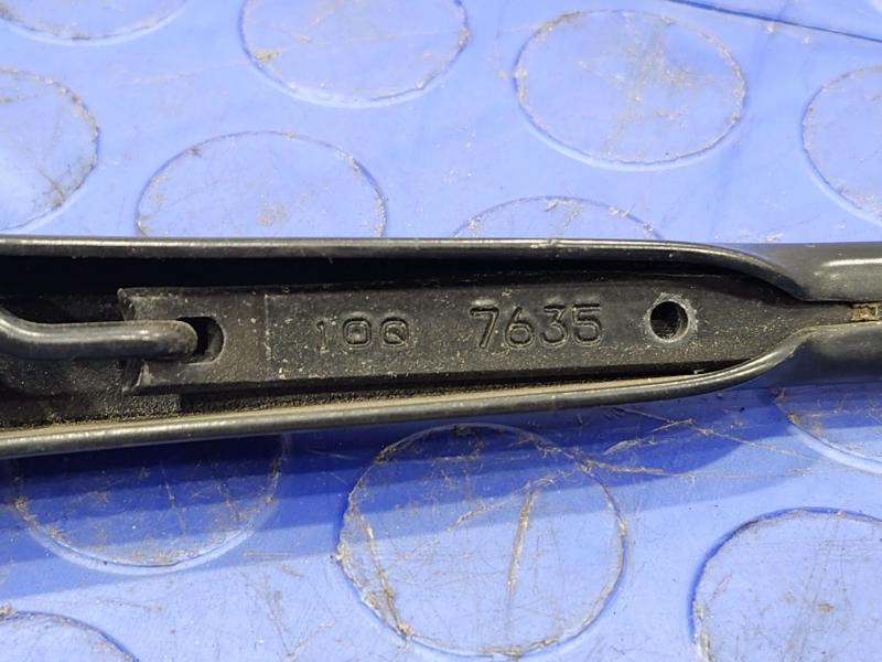 2014 Dodge Challenger Wiper Arm