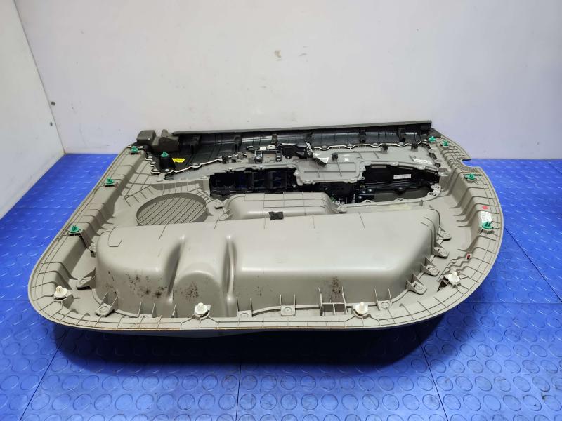 2016 Kia Sedona Front Door Trim Panel