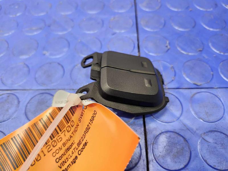2024-2025 Buick Envista Steering Wheel Radio Control Switch Right Side OEM13531987
