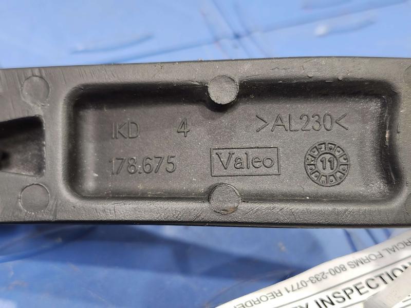 2012 Audi TT Wiper Arm
