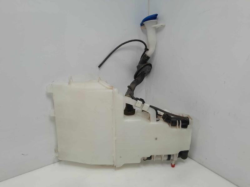 2016 Genesis Genesis Washer Bottle