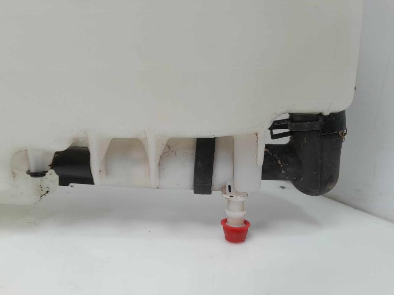 2016 Genesis Genesis Washer Bottle