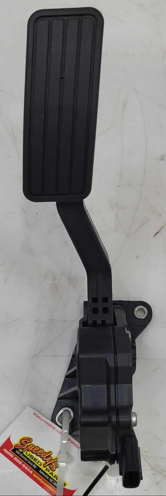 2014 - 2016 Subaru Forester Accelerator Pedal Assembly OEM 36010FJ010