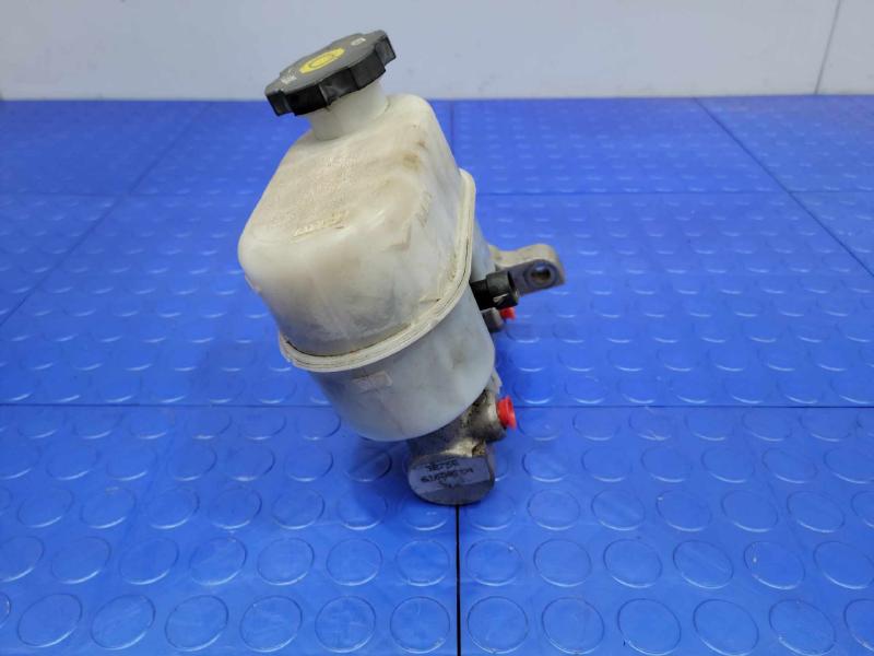 2007 Chevrolet Avalanche 1500 Master Cylinder