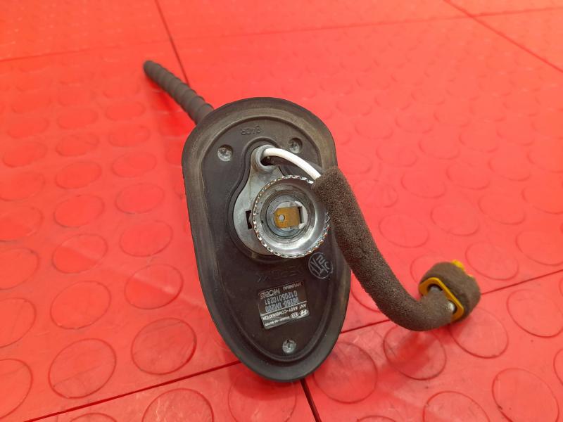 2010-2013 Kia Forte Radio Antenna Combination Antenna Assembly OEM 96260-1M200
