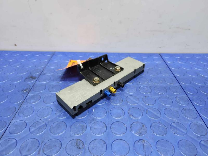 2003-2008 BMW Z4 Diversity Antenna Amplifier Module Genuine OEM 65206912817