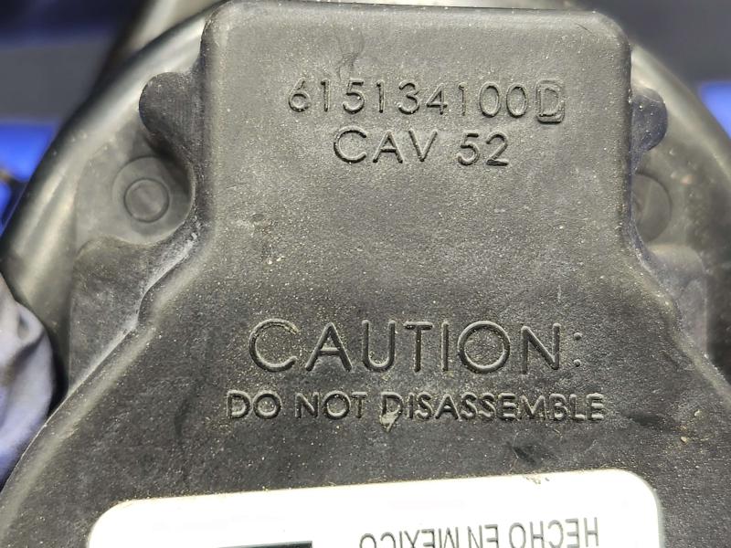 2017 Chrysler 200 Front Seat Belt