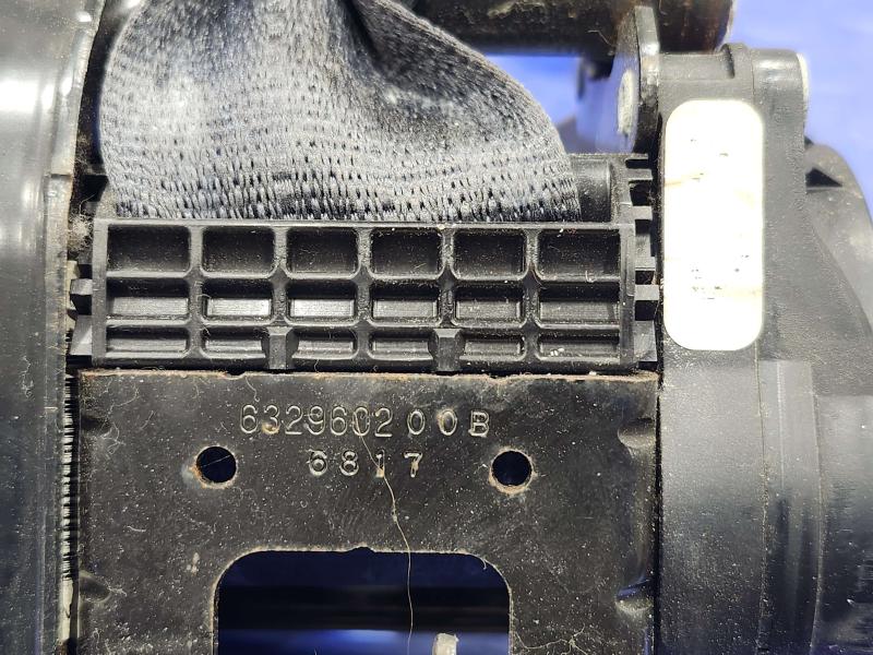 2017 Chrysler 200 Front Seat Belt