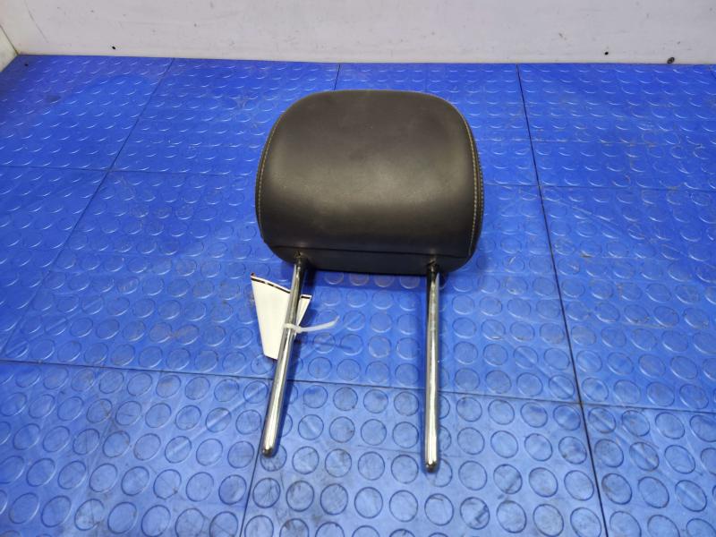 2015 Volkswagen Beetle Headrest