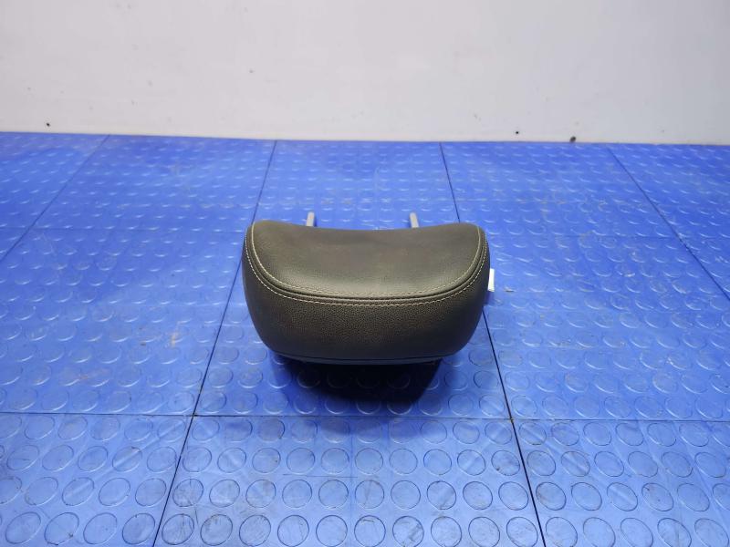 2015 Volkswagen Beetle Headrest