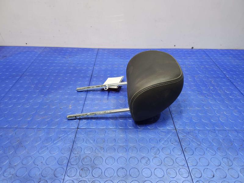 2015 Volkswagen Beetle Headrest