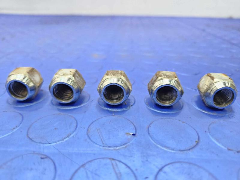 2015 Subaru Legacy Lug Nuts
