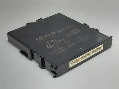 2016-2018 Toyota Prius 1.8L Smart Key Control Computer Module OEM 89990-47211
