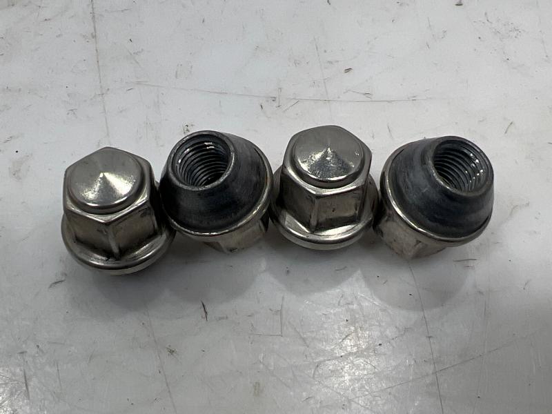 2021 Ford EcoSport Lug Nuts