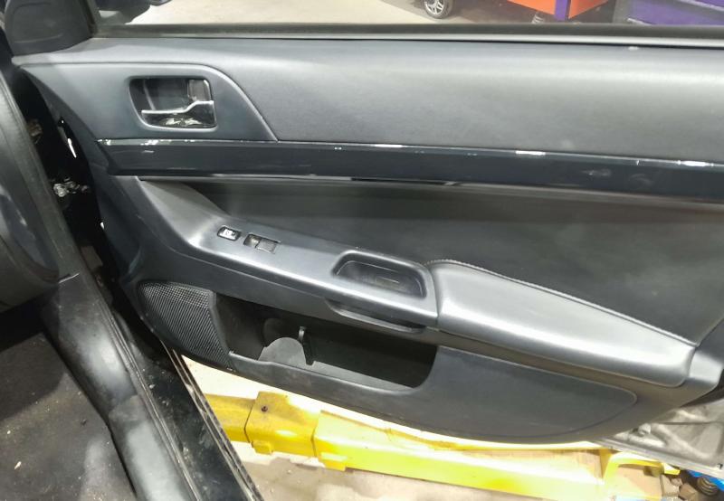 2016 Mitsubishi Lancer Front Door Trim Panel