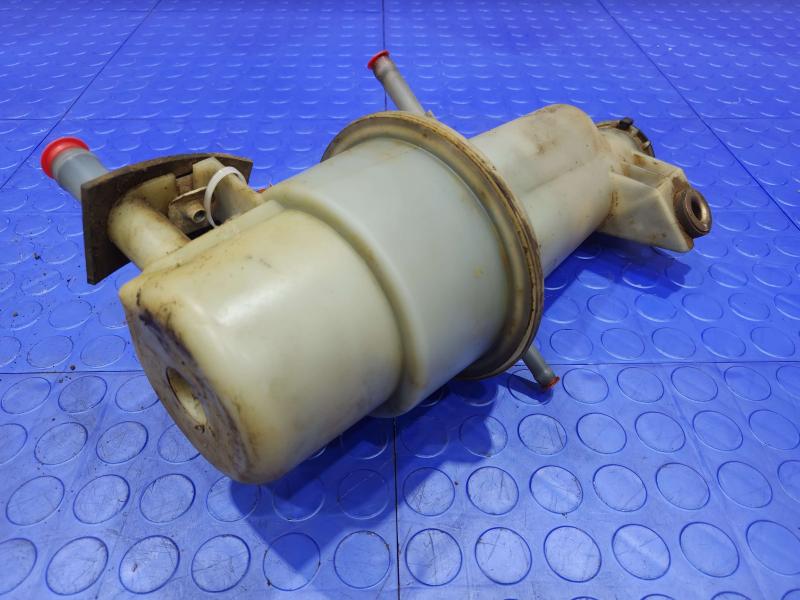 2005 Ford F-350 Super Duty Power Steering Reservoir