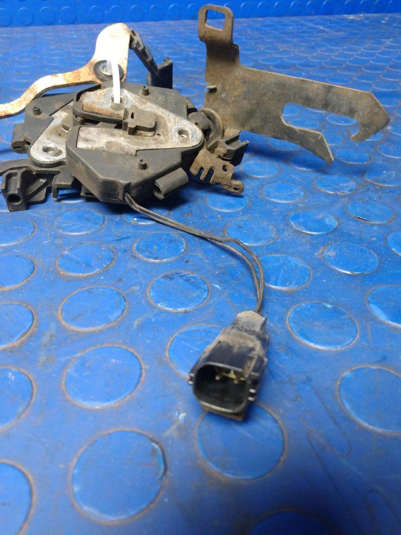 2010 Volvo XC90 Hood Latch