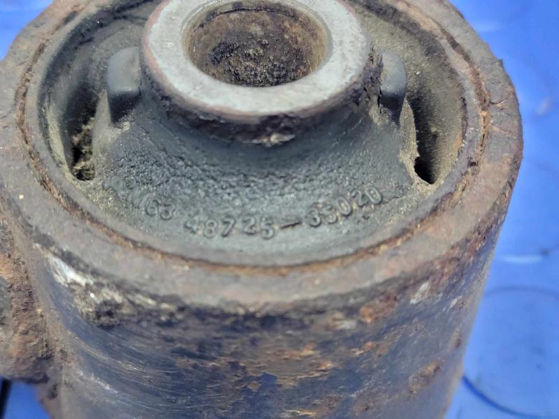 2003 Toyota 4Runner Lower Control Arm Rr