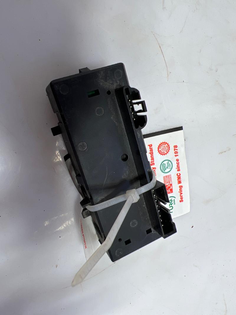 2000 Chevrolet Silverado 1500 Transfer Case Switch