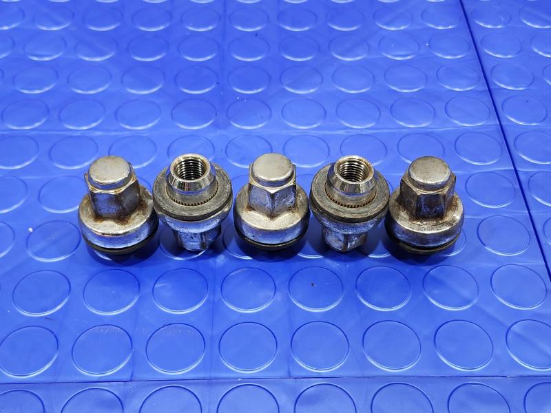 2008 Lexus LS 460 Lug Nuts