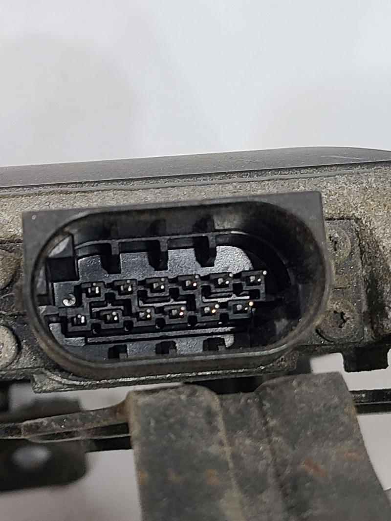 2015 Genesis Genesis Chassis Brain Box