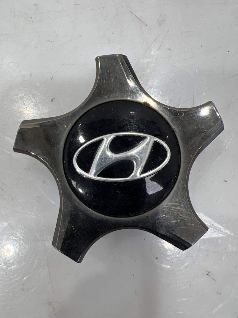 2011 - 2014 Hyundai Veloster Alloy Wheel Center Cap OEM 52960-2V300