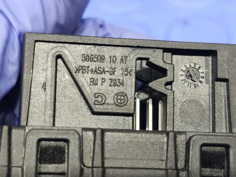 2010-2020 BMW Genuine Bus Interface 7X OEM Part 61136807395