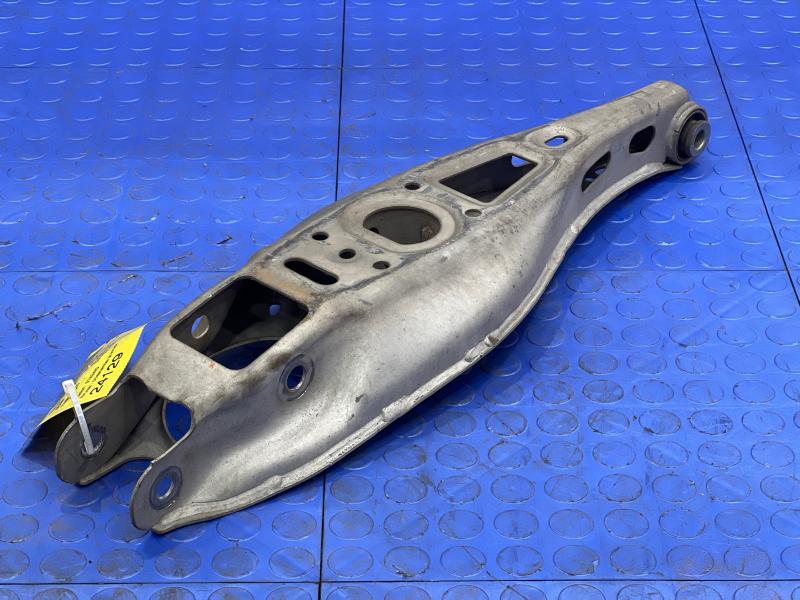 2020 GMC Terrain Lower Control Arm Rr