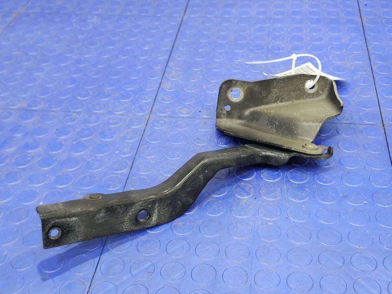 2019 Nissan Titan Hood Hinge