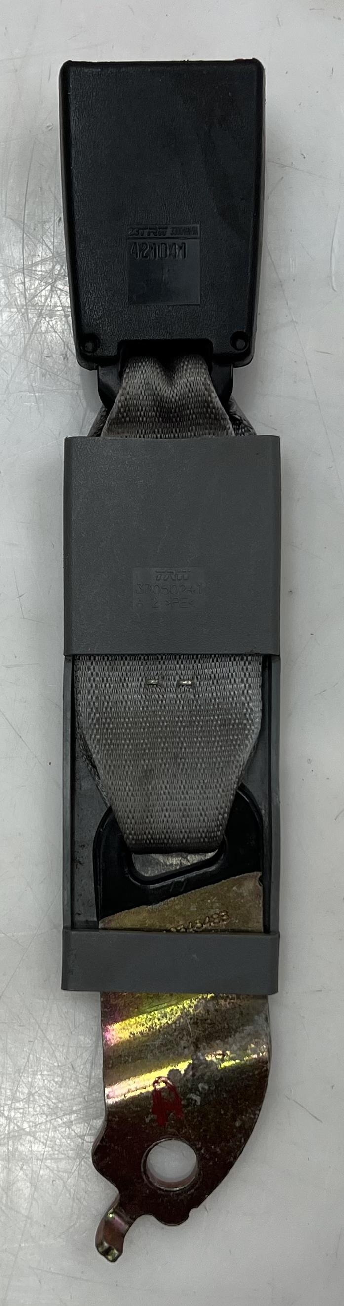 2005 - 2008 Ford F150 Front Center Seat Belt Buckle Black OEM 6L3Z15611B70AC