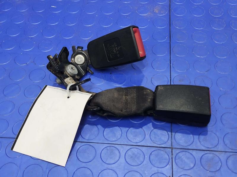 2017 Mercedes C-Class Rear Seat Belt