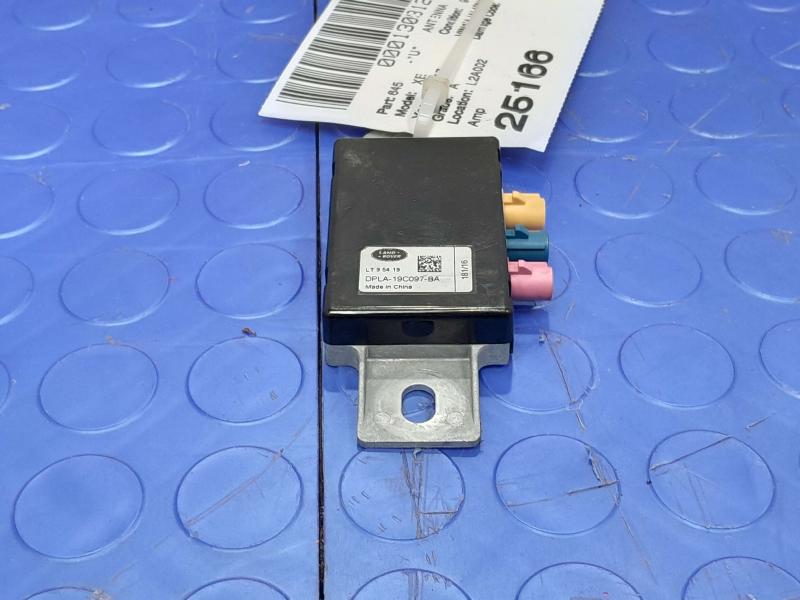 2017-2019 Jaguar XE Radio Antenna Amplifier Module Genuine OEM DPLA-19C097-BA