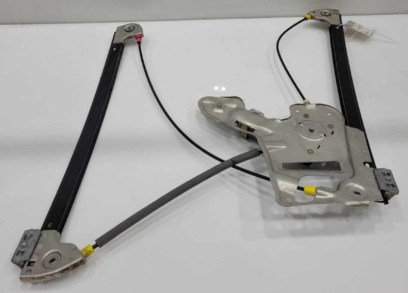 2003 Land Rover Range Rov Front Door Regulator