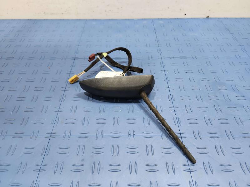 2017 GMC Acadia Antenna
