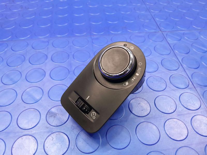 2018 Chevrolet Cruze Headlight Switch (Dash Mtd)