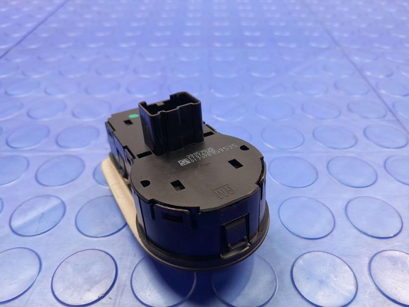2018 Chevrolet Cruze Headlight Switch (Dash Mtd)