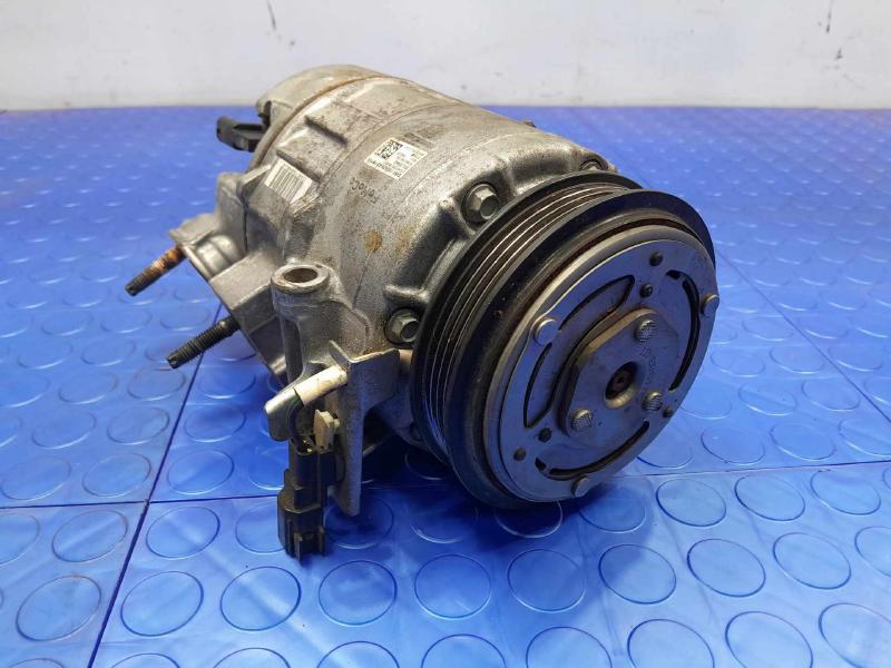 2017-2019 Lincoln MKC AC Compressor Assembly Genuine OEM Part GV61-19D629-KB