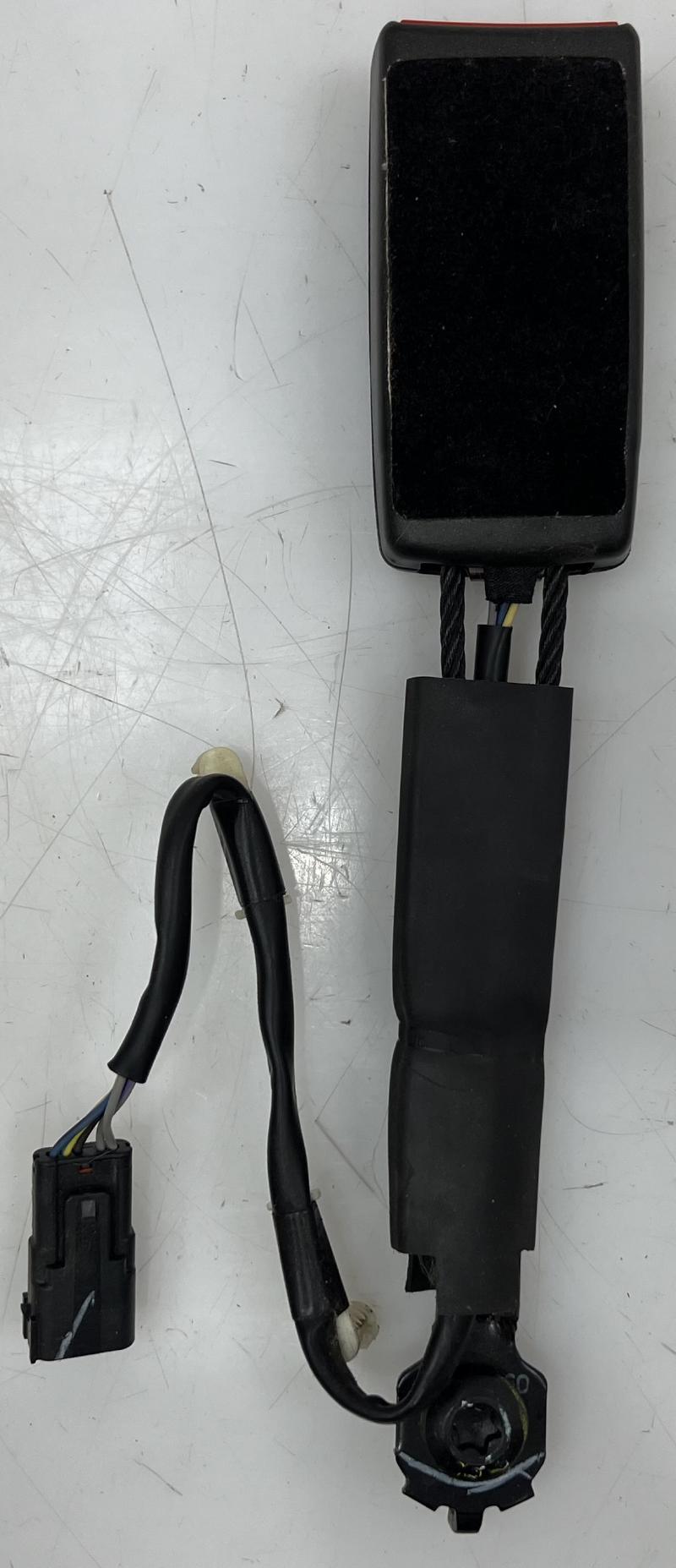 2013 Lincoln MKZ Front Seat Belt