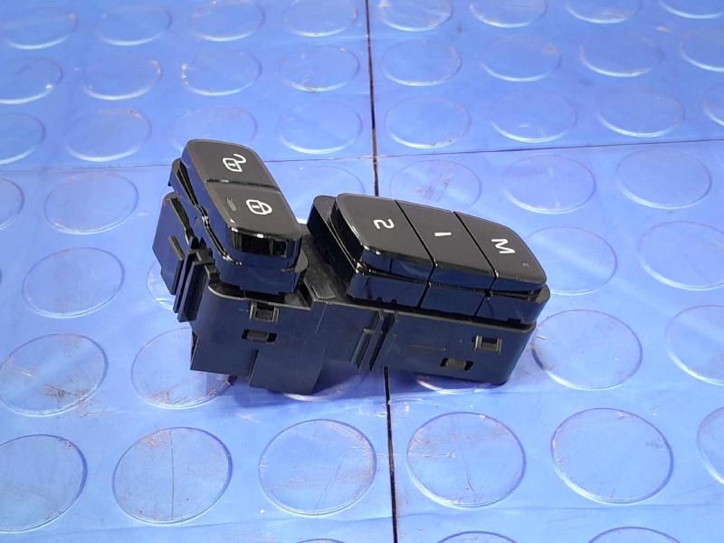 2018 Volvo S90 Door Switch Front