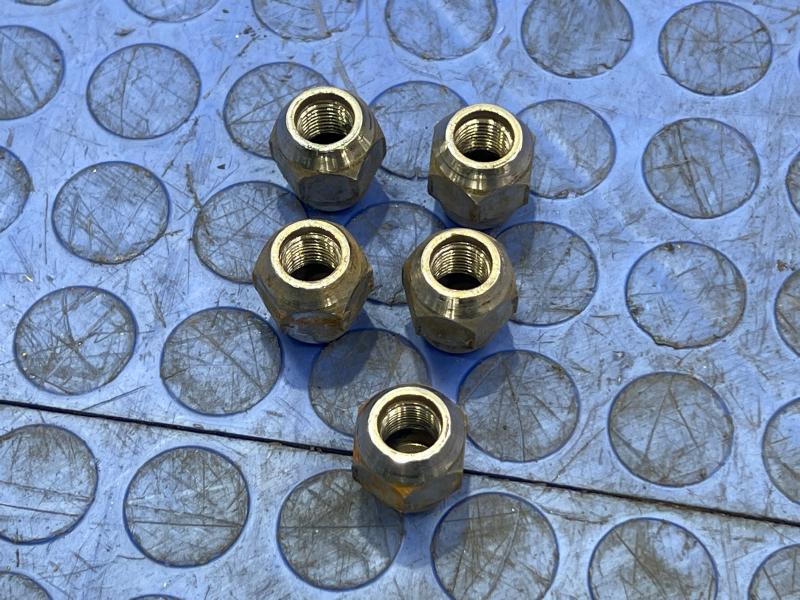 2008 Nissan Titan Lug Nuts