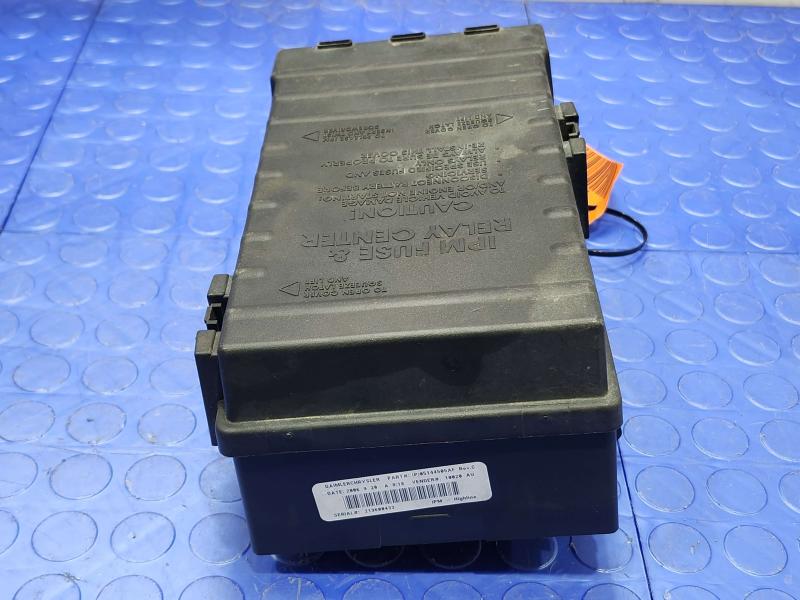 2007 Dodge Grand Caravan Engine Fuse Box