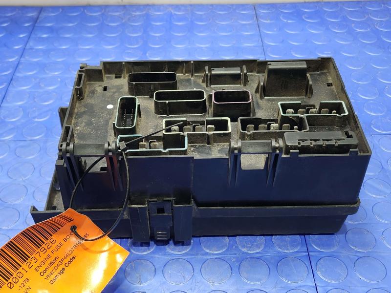 2007 Dodge Grand Caravan Engine Fuse Box