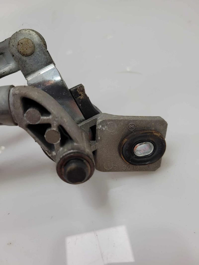 2012 - 2017 Hyundai Veloster Windshield Wiper Linkage Transmission OEM 981202V000