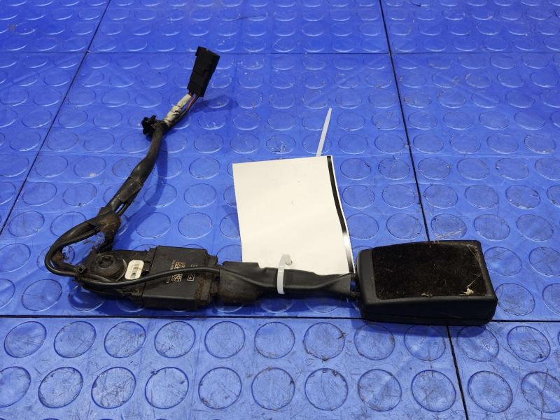 2017 Ford Focus Front Seat Belt