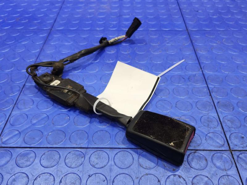 2017 Ford Focus Front Seat Belt