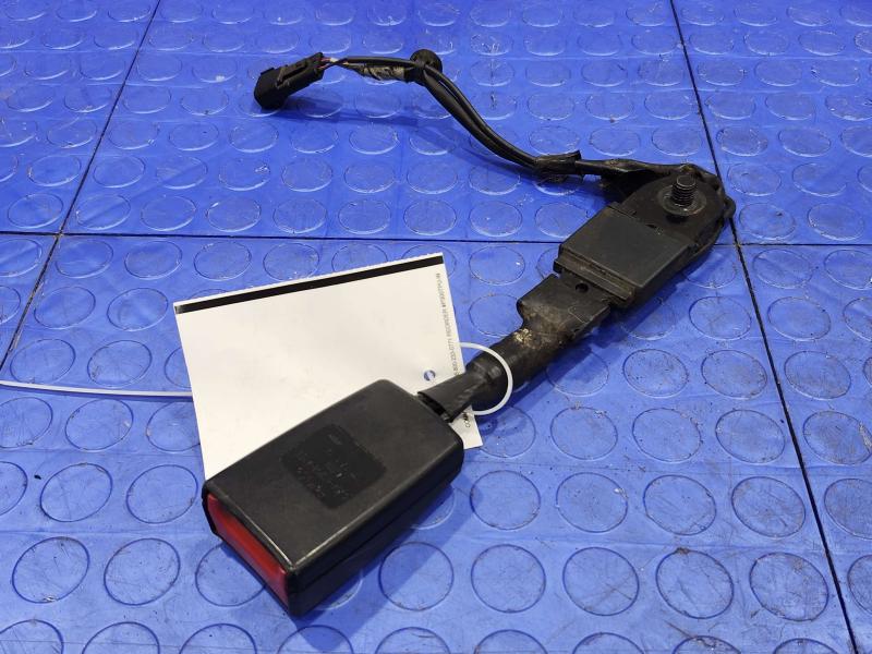 2017 Ford Focus Front Seat Belt