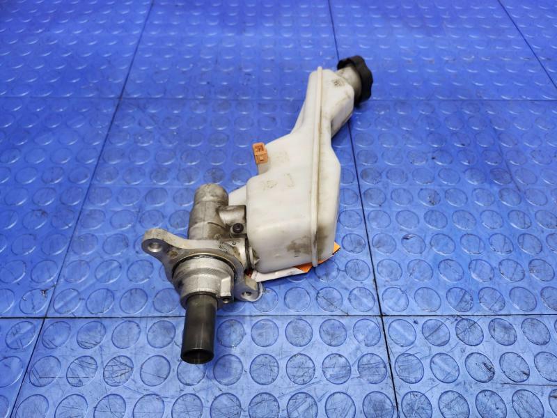 2015-2021 Kia Sedona OEM Brake Master Cylinder Assembly Genuine 58510A9300