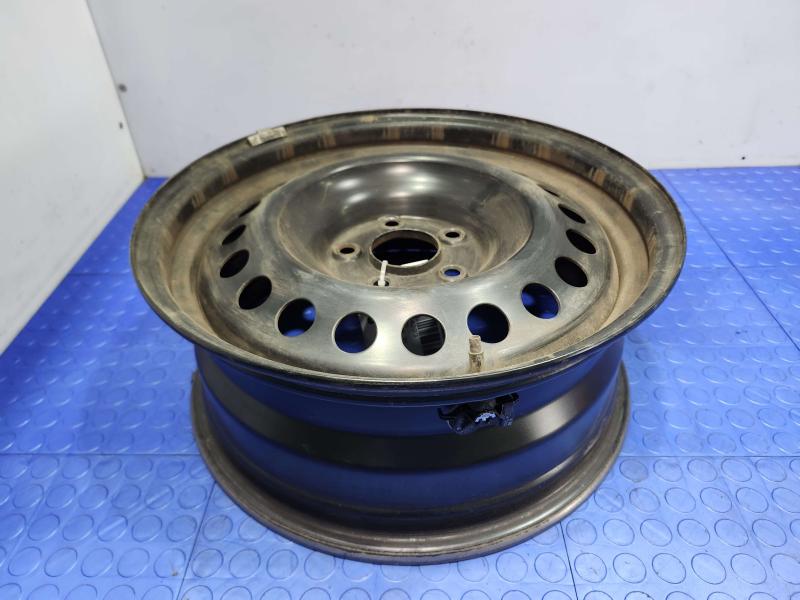 2016 Nissan Rogue Wheel