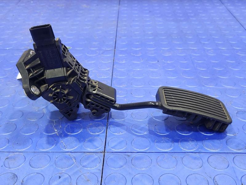 2012-2014 Honda CR-V Accelerator Pedal Assembly Genuine OEM Part 17800-T0A-A81